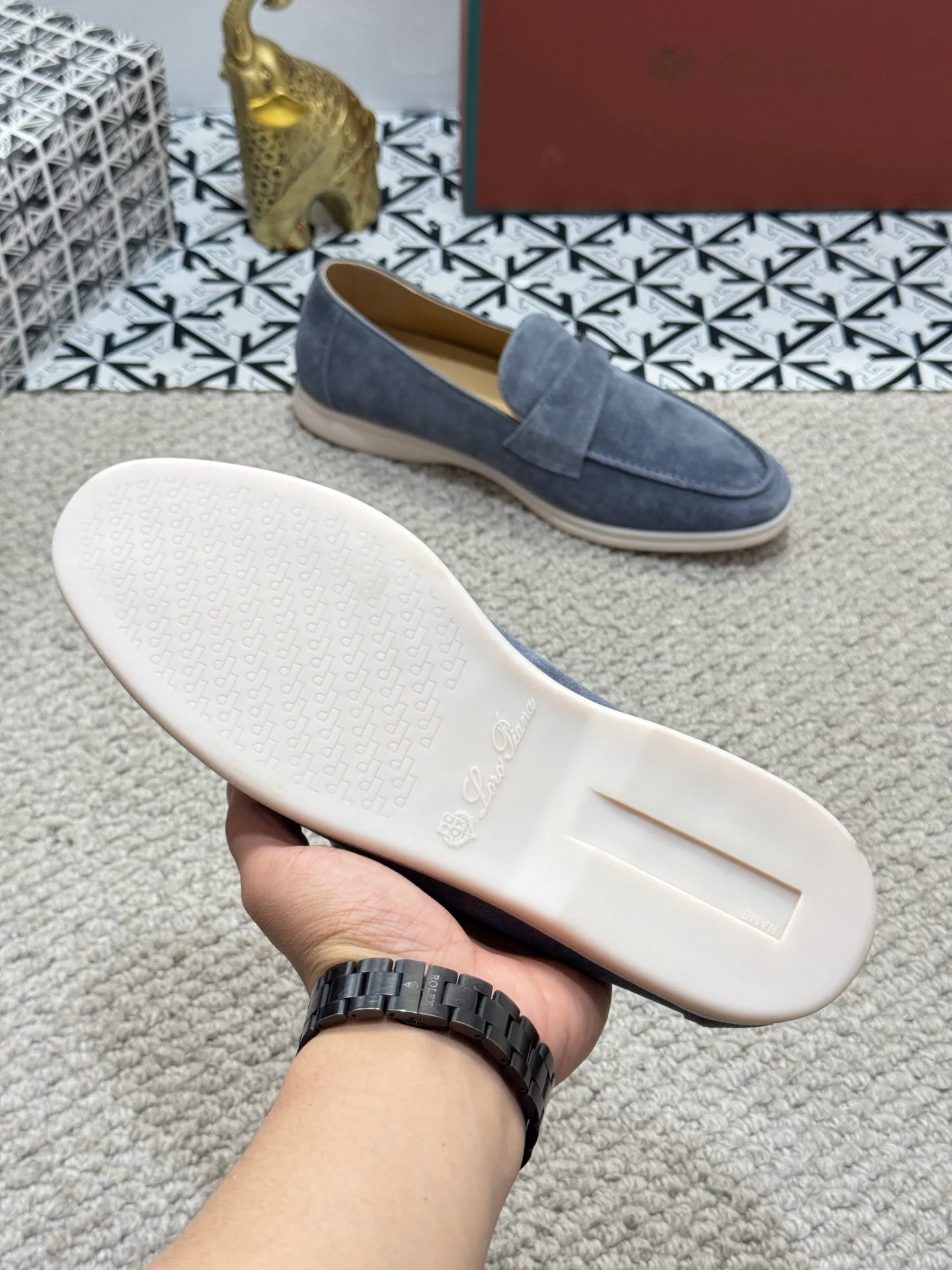 Men's men's shoes 💰380 [New model] 🍓🍓Loro Piana - LP couple model. The new moccasins are made of water-repellent treated suede uppers with rubber soles, a classic. The complex craftsmanship and meticulous structure make the shoes light and soft, allowing you to walk comfortably and freely. Perfect for wearing at the beach or out in the water during the summer. Size: 35-44 (45 customized